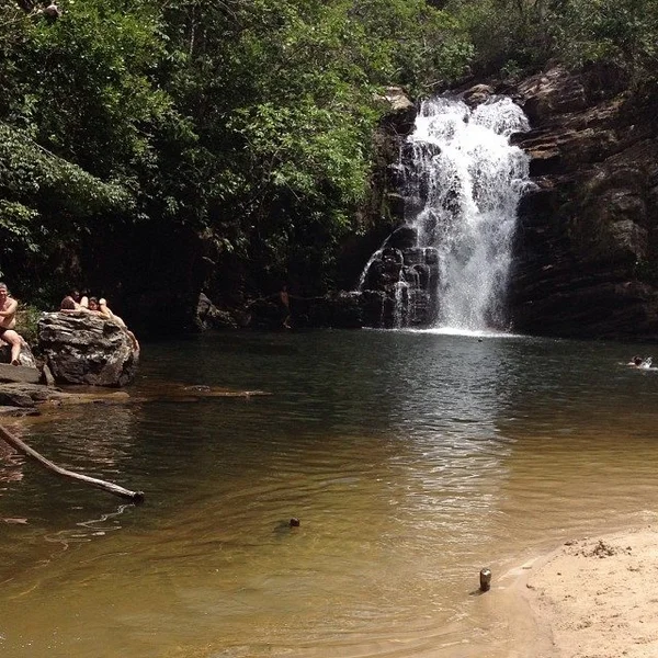 Adolescente de 14 anos morre afogado em cachoeira de Pirenópolis