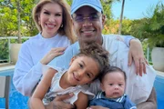 Lore Improta, Léo Santana e os dois filhos, Liz e Levi são clicados durante o Dia dos Pais Lore Improta, Léo Santana e os dois filhos, Liz e Levi são clicados durante o Dia dos Pais