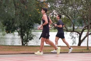 Corredores no Parque Ibirapuera, em São Paulo Corredores no Parque Ibirapuera, em São Paulo