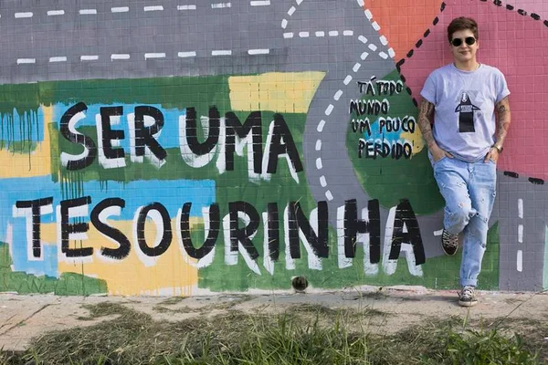 Instapoetas: conheça brasilienses que viralizam com versos nas redes