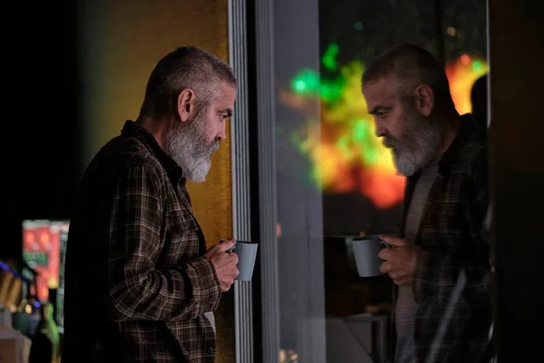George Clooney sobre O Céu da Meia-Noite: “Negando a ciência, tudo acaba”