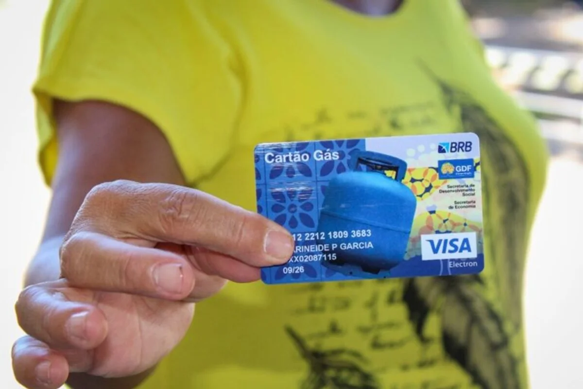 Cartão Gás: mais de 30 mil famílias do DF devem trocar documento até 15/10