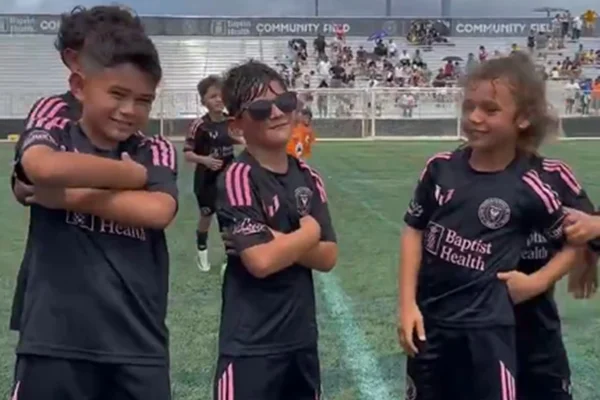 Print de um vídeo colorido de Ciro Messi - Metrópoles