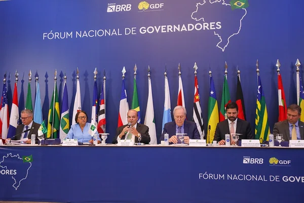 Ibaneis se reúne com governadores para debater reforma tributária
