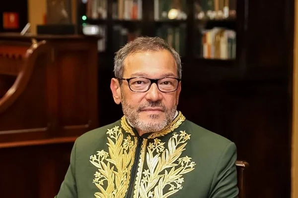 Paulo Niemeyer toma posse na Academia Brasileira de Letras