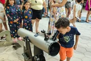 Mais de 5 mil pessoas já observaram o céu por meio dos telescópios