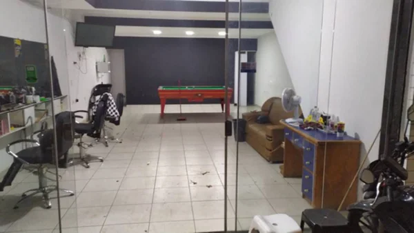 Bar com sinuca