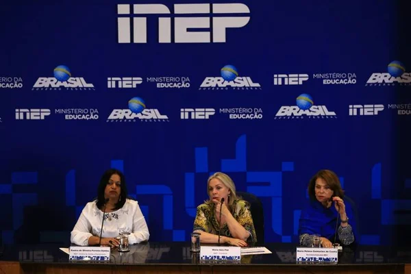 Apesar das confusões, MEC considera primeiro dia do Enem “tranquilo”