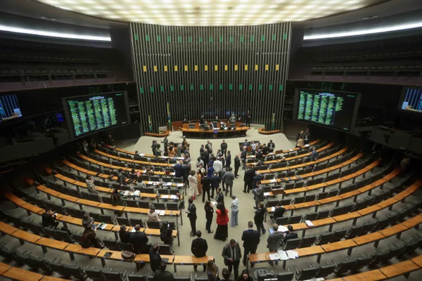 Câmara aprova PL que cria sistema de combate à violência contra mulher