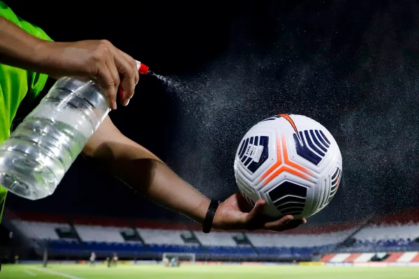 Bola Conmebol Covid protocolo