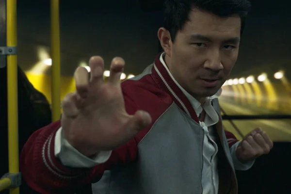 Crítica: Shang-Chi é uma aventura divertida e visualmente impressionante