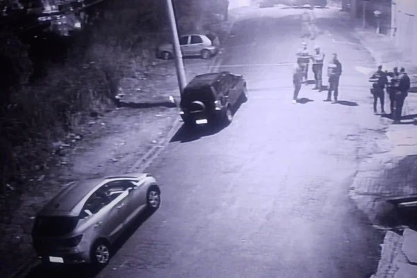 Família contesta a versão oficial polícia e afirma que homem, de 38 anos, estava desarmado e acusa os agentes de manipularem a cena do crime - Metrópoles