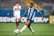 Douglas Costa teve passagem no Grêmio também