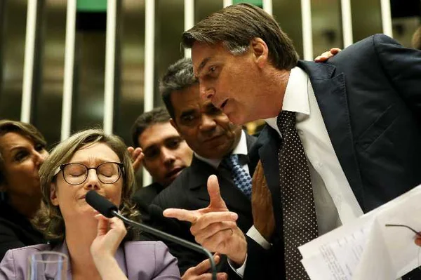 Ignoradas, deputadas denunciam agressões dentro do Congresso Nacional