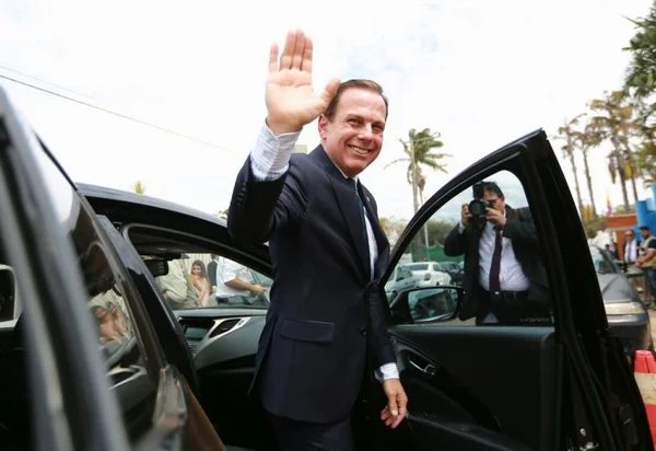 Doria nega privilégio a São Paulo em recursos federais para habitação