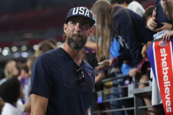 Imagen colorida de Michael Phelps- ex-nadador dos EUA- Metrópoles