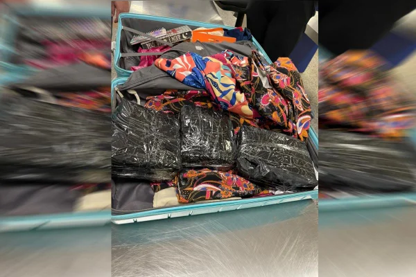 PF apreende R$ 370 mil em mala de passageira no Aeroporto de Brasília