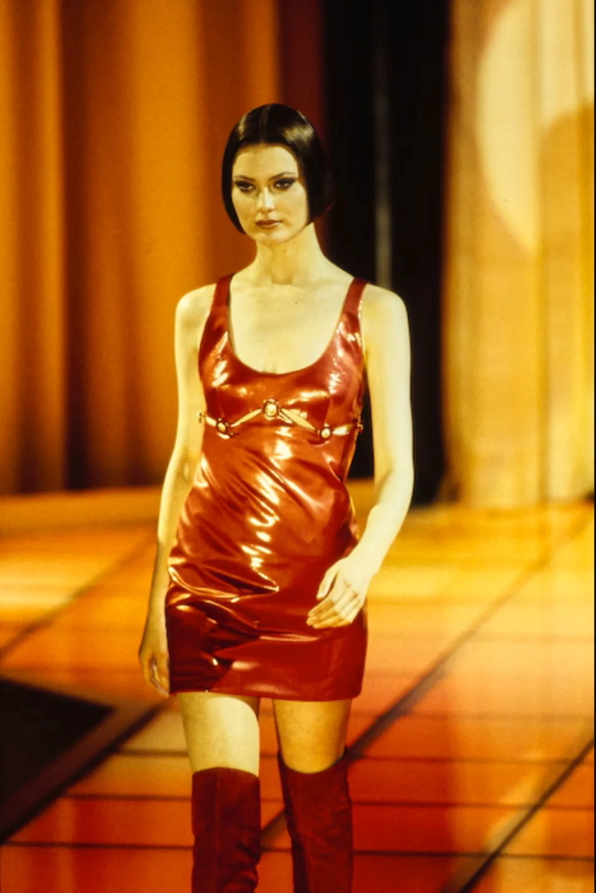 Versace Autumn/Winter 1994
Versace Autumn/Winter 1994