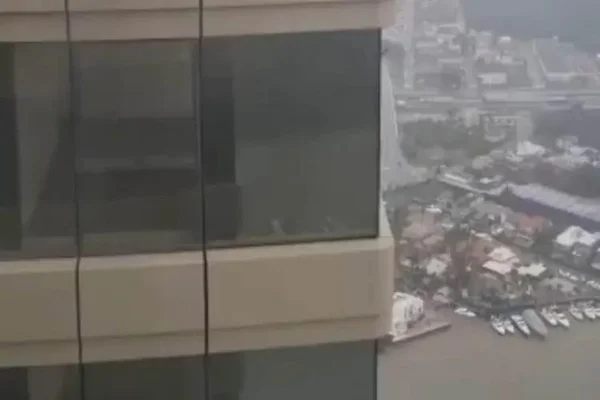 “Prédio do Neymar” balança com ventos do ciclone em SC. Veja vídeo