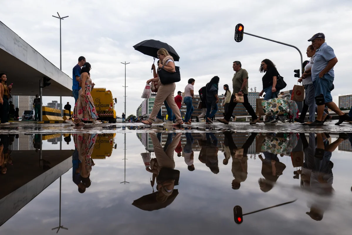 Clima: frente fria atinge Sul; ar seco domina Centro-Oeste e Sudeste - imagem 2 Clima: frente fria atinge Sul; ar seco domina Centro-Oeste e Sudeste - imagem 2