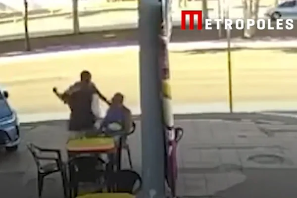 Homem matou vítima que tomava café: "Isso é para você ficar esperto"