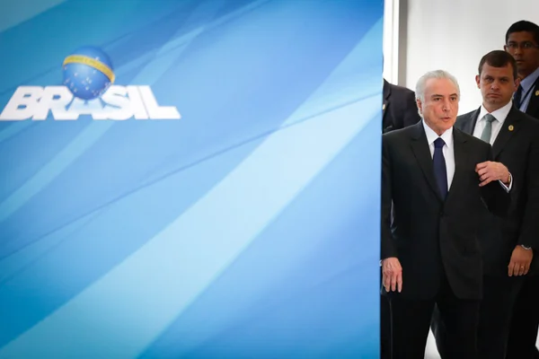 Recuo de Temer na Previdência é motivado por pressão sobre aliados