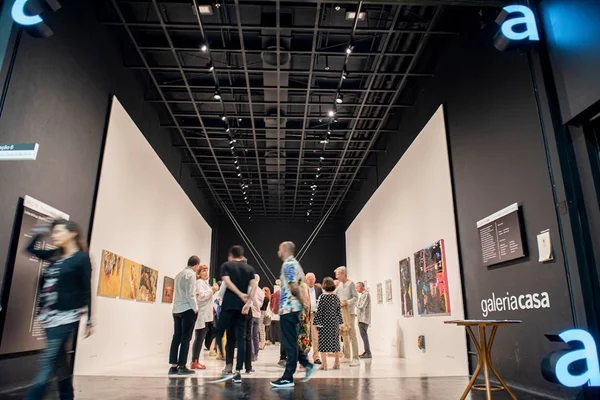 Galeria Casa inaugura exposição com nove artistas mulheres de Brasília