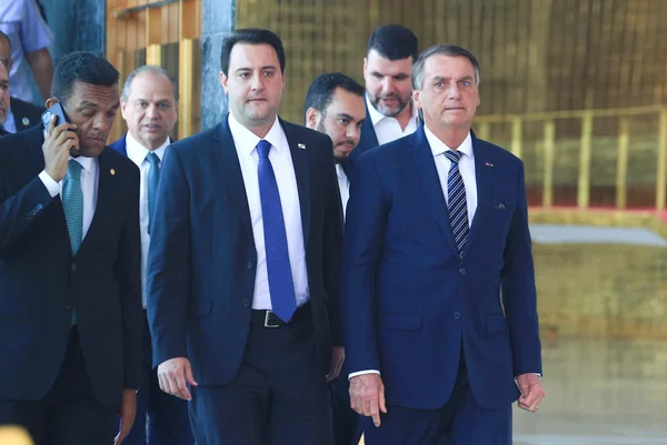 Em Brasília, Ratinho Jr. oficializa apoio a Bolsonaro no segundo turno