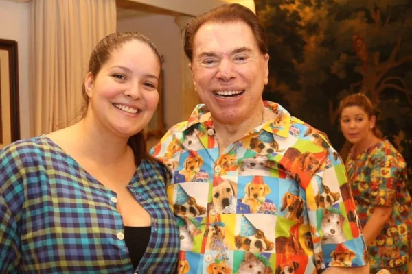 Foto colorida de Lígia Abravanel e Silvio Santos - Metrópoles