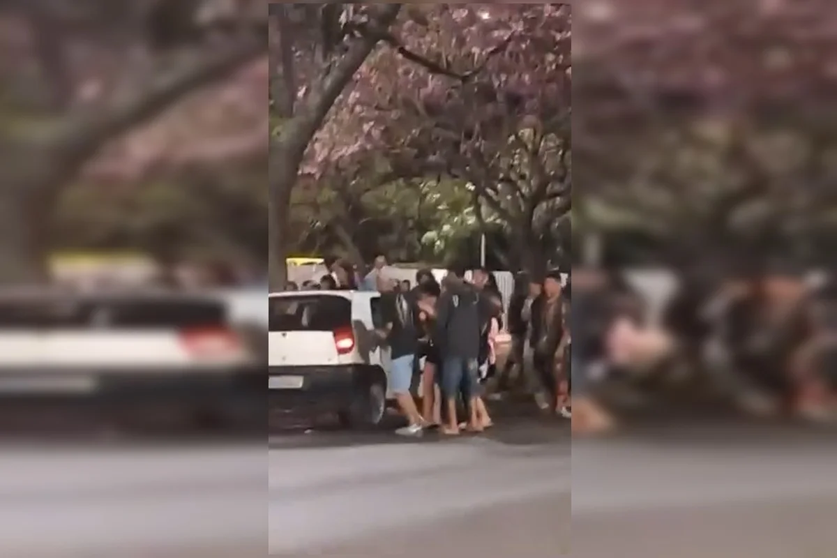 Homem é preso após esfaquear duas pessoas em evento em Santa Maria