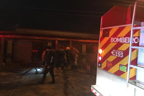 caminhão dos bombeiros