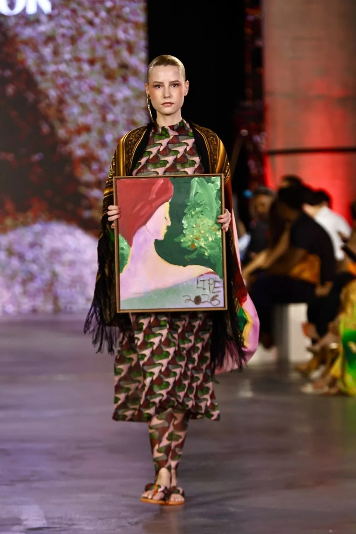 Metrópoles Catwalk une moda, música e saberes ancestrais na 3ª noite; veja - imagem 6 Metrópoles Catwalk une moda, música e saberes ancestrais na 3ª noite; veja - imagem 6