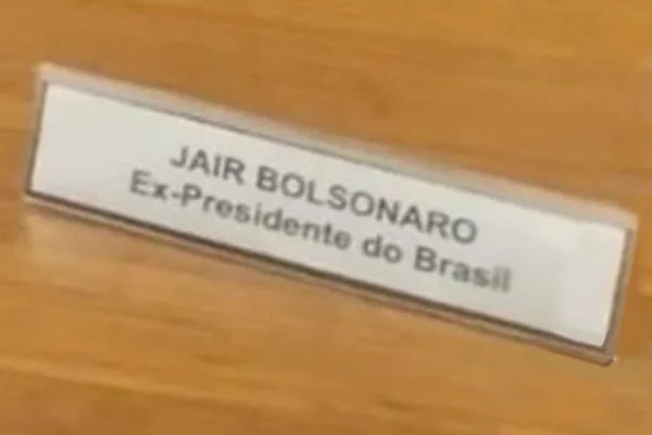 Placa Bolsonaro Embaixada Israel PT