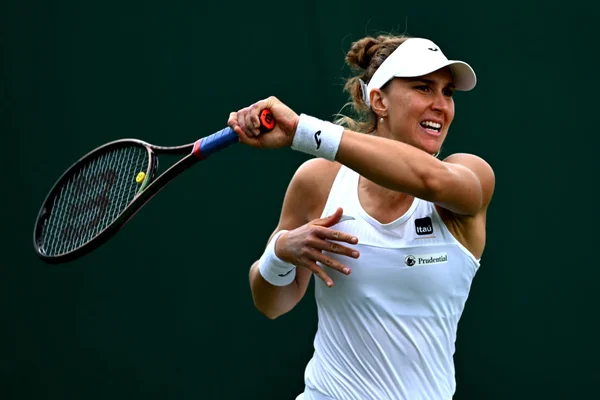 Em mais uma virada, Bia Haddad vence e vai à 3ª rodada em Wimbledon