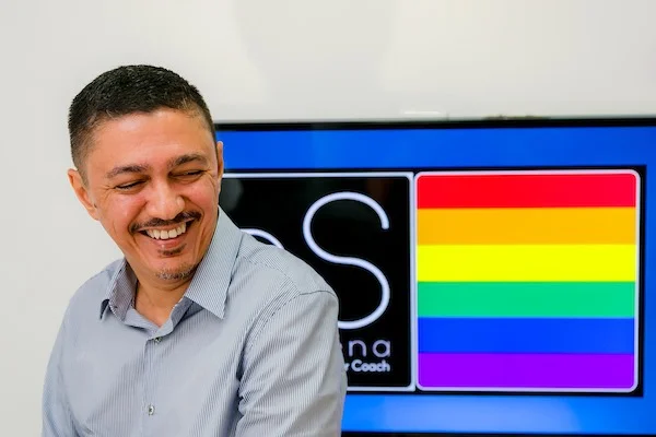 Você sabe o que faz um coaching gay? Então vem descobrir