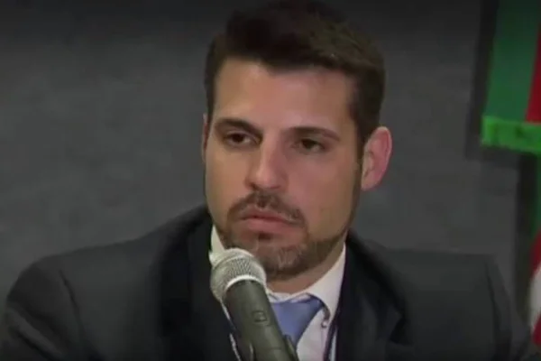 PF suspende delegado por erro em sindicância sobre grampo na Lava Jato