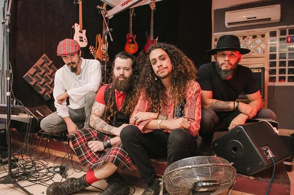 Bardow: banda do DF aposta em estética medieval e estilo folk’n’roll