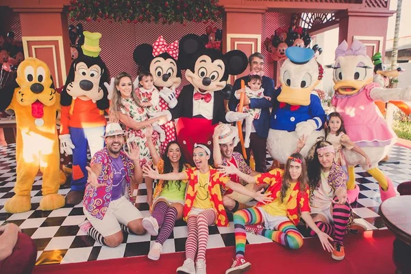 Gêmeas Mariah e Eloah Oliveira Catta Preta celebram dois anos