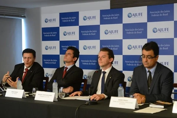 Juízes lançam petição online contra projeto sobre abuso de autoridade