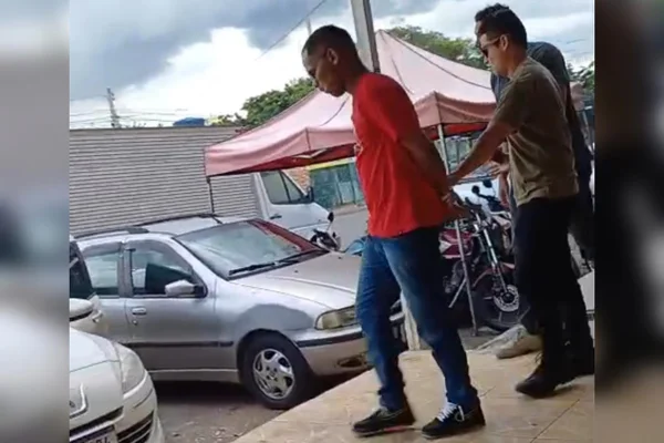 Após empréstimo de R$ 1 mil, agiota ameaça mulher e exige a casa dela