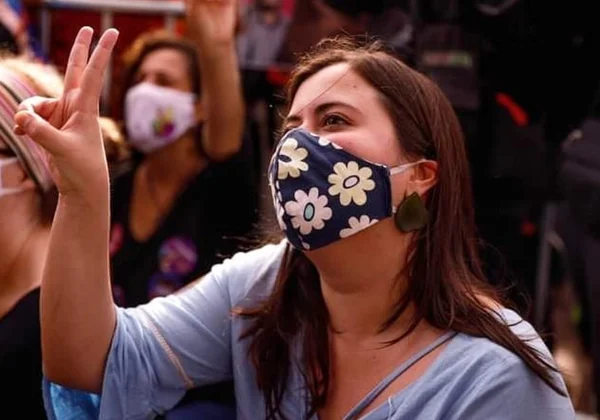 Deputada Sâmia Bomfim (PSol) testa positivo para Covid-19