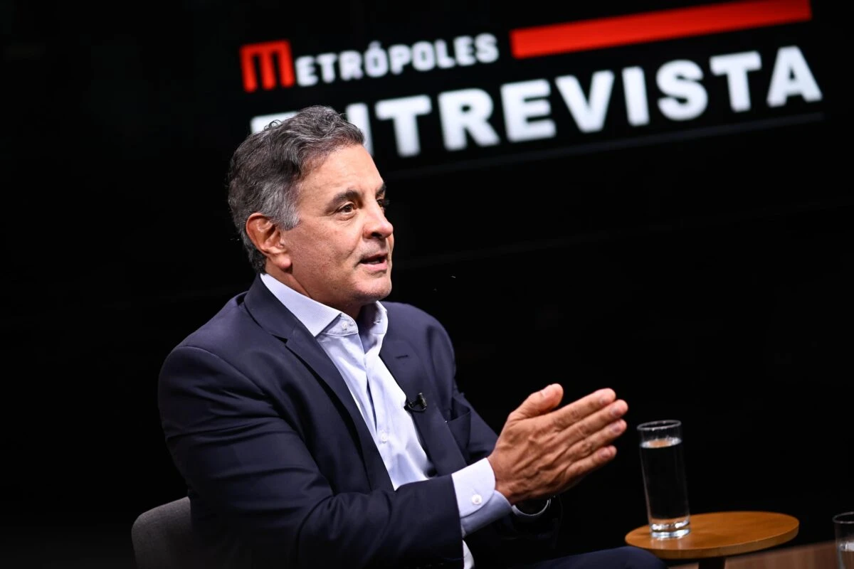 Aécio Neves defende mandatos para o STF e critica 'novo critério' de idade nas indicações