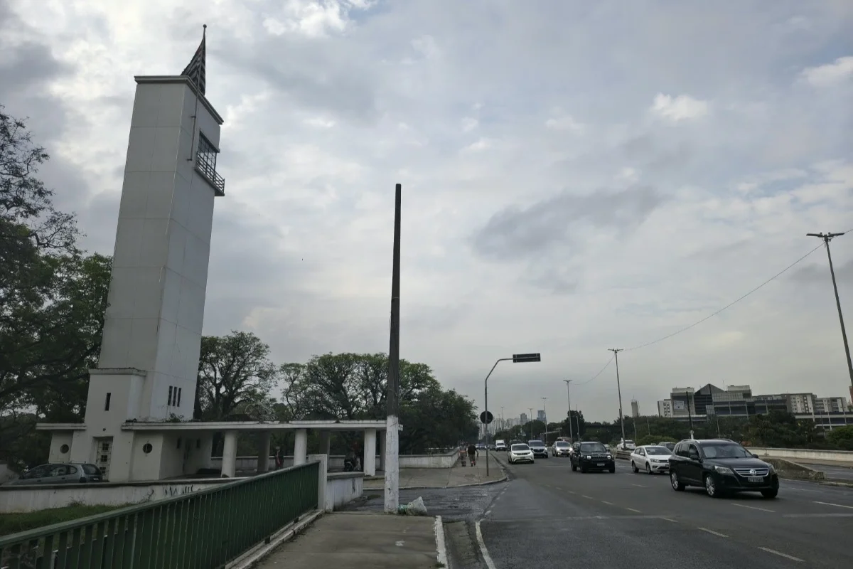Ponte das Bandeiras, em São Paulo Ponte das Bandeiras, em São Paulo