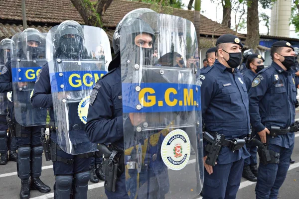 Imagem colorida de gcms em posição