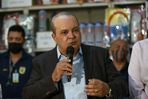 Governador Ibaneis Rocha assina ordem de serviço para início das obras nas quadras 502 à 508 e 513 à 516 Sul e entrega reforma das quadras 509/510 Sul