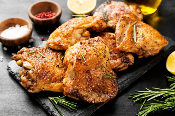 Frango assado com batatas
