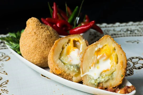 Torre de TV de Brasília recebe festival de coxinha e brigadeiro