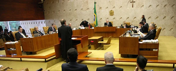 STF proíbe doações de empresas para campanhas políticas
