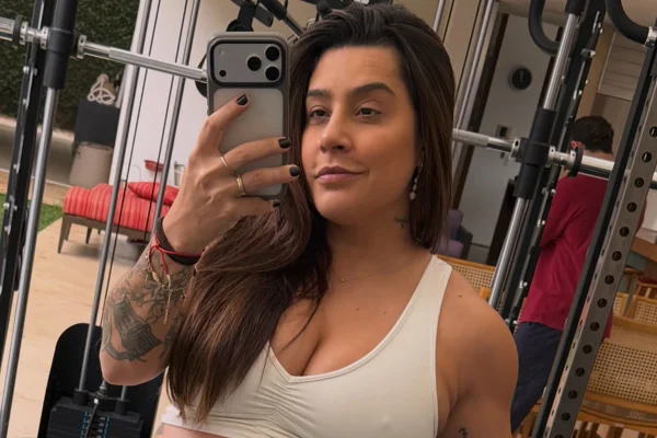 Após nascimento de Dom e perder 12 kg, Lauana Prado retoma treinos: "Voltando" - Metrópoles