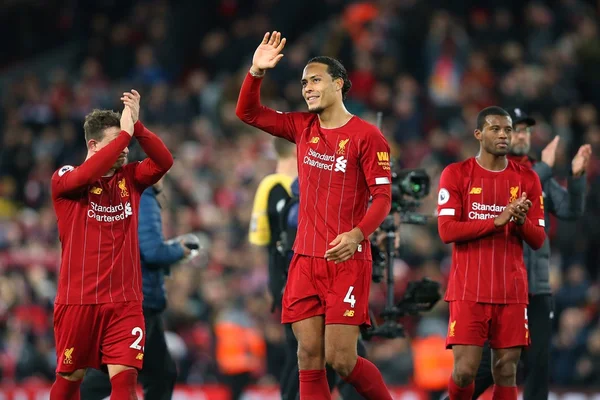 Liverpool divulga inscritos no Mundial e confirma força máxima
